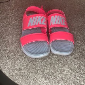 Nike strap back sandals